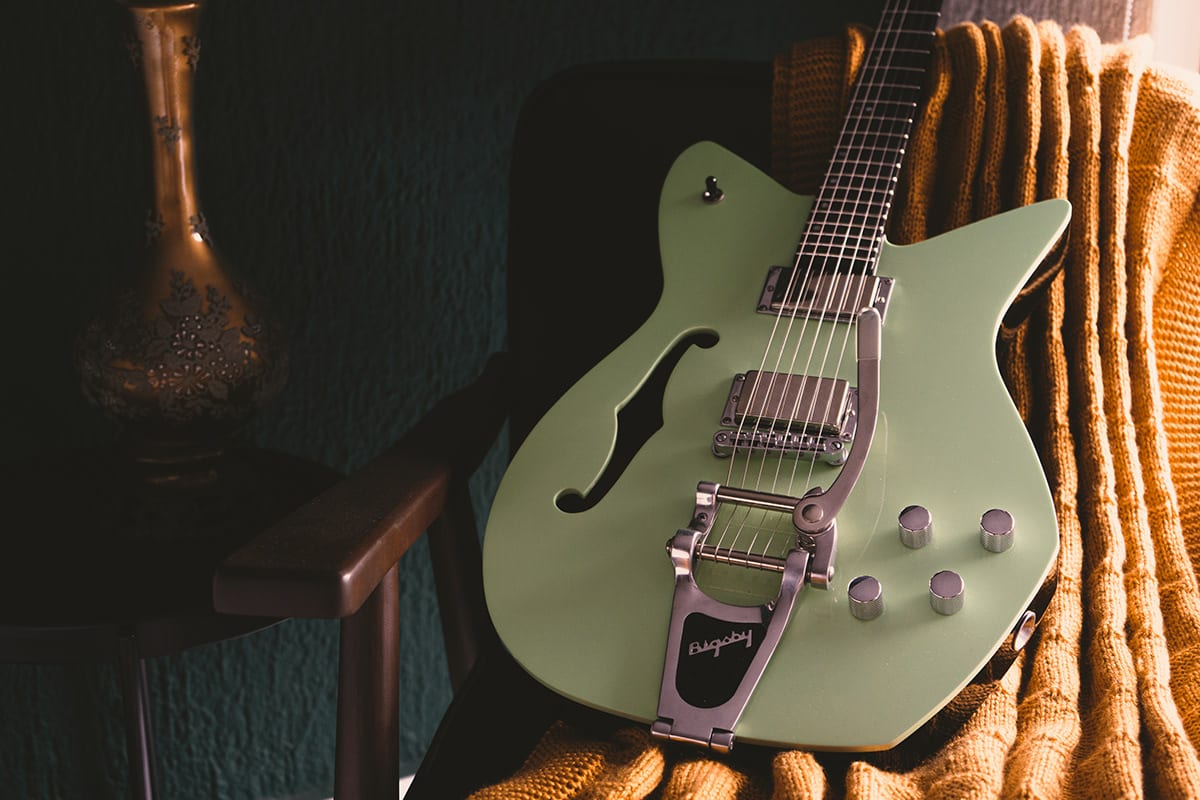Electric Guitar MK I /MMXX/ Dehesa · plate 25