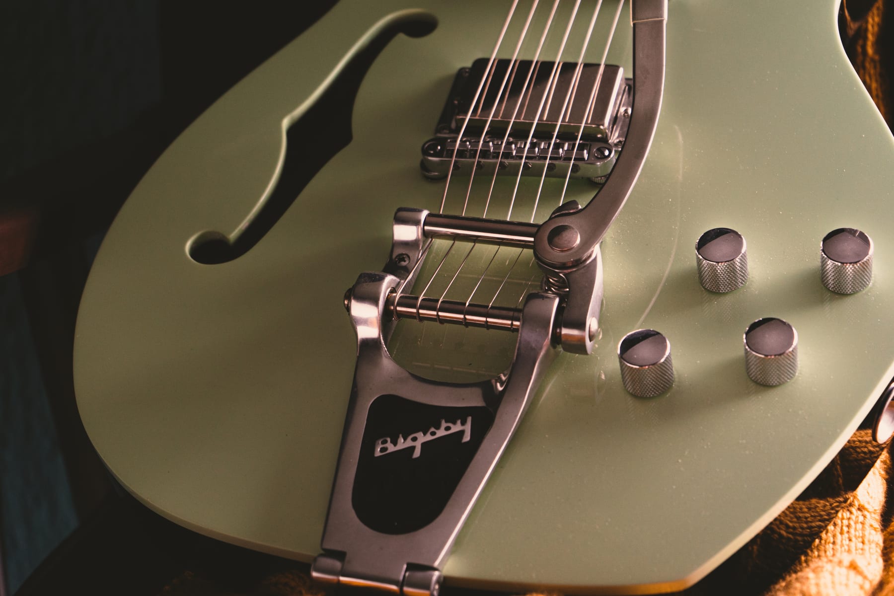 Electric Guitar MK I /MMXX/ Dehesa · plate 28